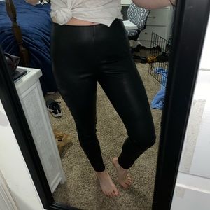 Fake leather leggings